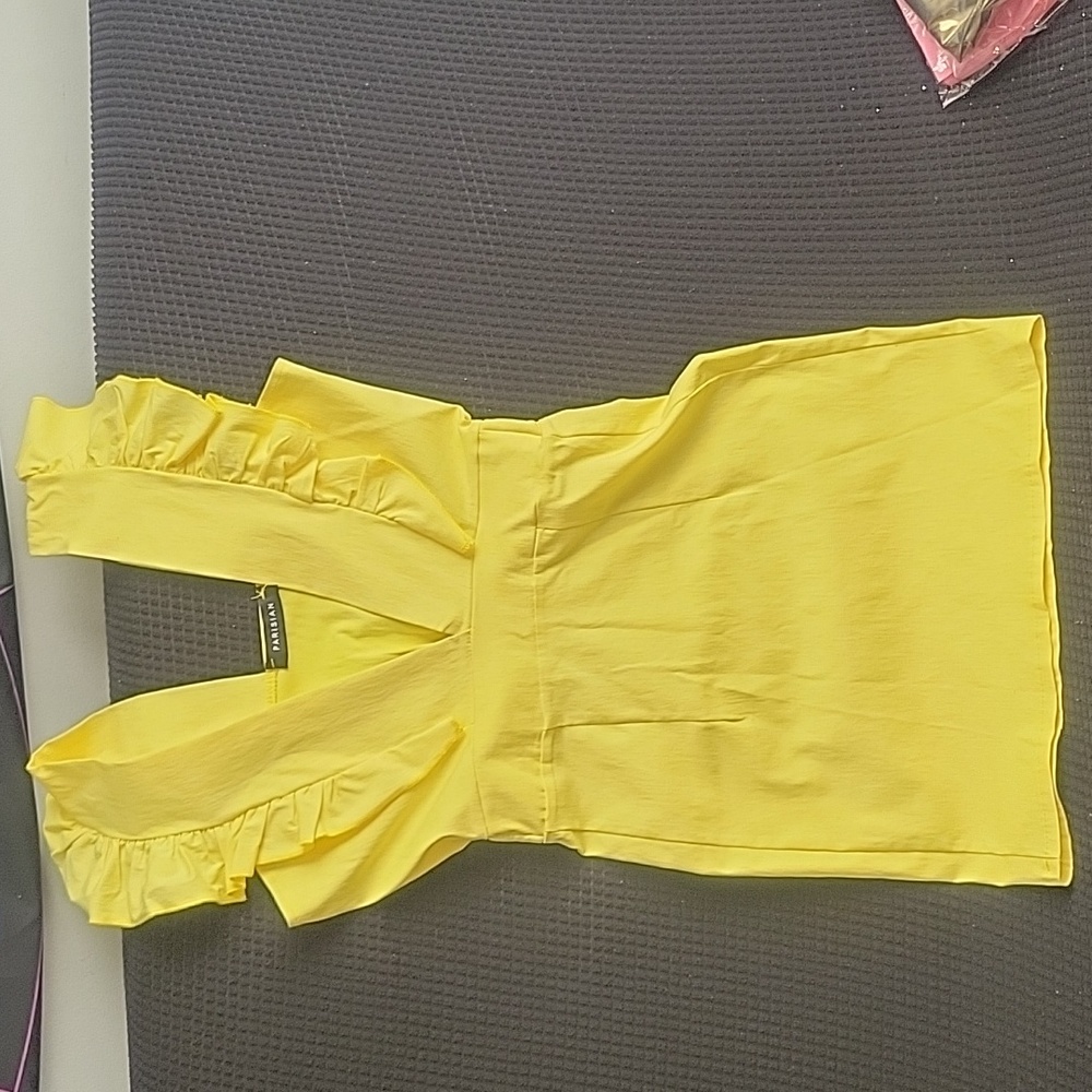 Yellow Ruffle V-Neck Bodycon Dress - Picture 4 of 5